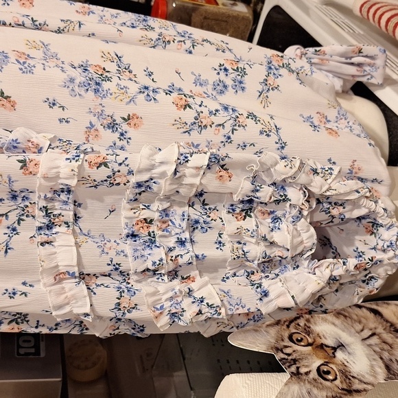 l Vince Camuto floral pretty sleeve lining regular size top XL - Picture 3 of 5